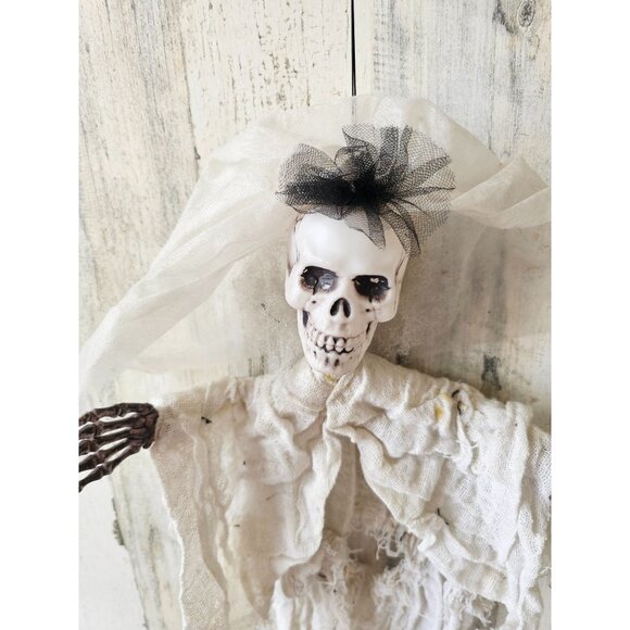 Hanging bride skeleton zombie Halloween prop plastic mini - Picture 2 of 10
